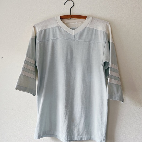 Vintage 70s men’s baby blue v-neck athletic varsity t-shirt raglan tee - Picture 5 of 9